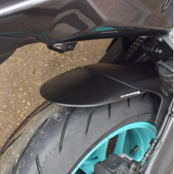 072449 : Extension de garde-boue arrière Pyramid 2021-2024 Yamaha MT09