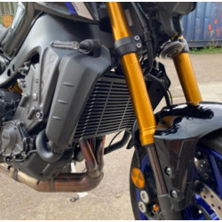 522004M : Grille de radiateur Pyramid 2021-2023 Yamaha MT09