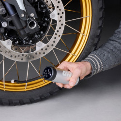 S502 : Compresseur digital autonome Givi Yamaha MT-09