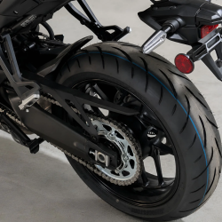 07200 : Estensione di protezione catena Pyramid Yamaha MT-09
